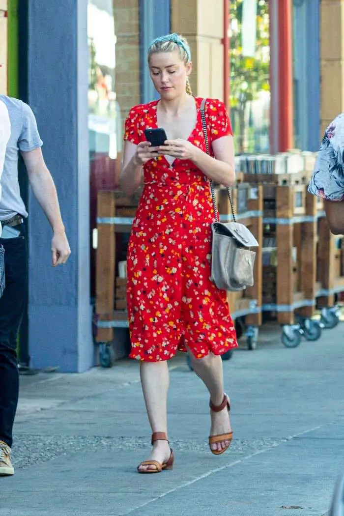 Amber Heard at a Farmers Market in LA with Her Girlfriend