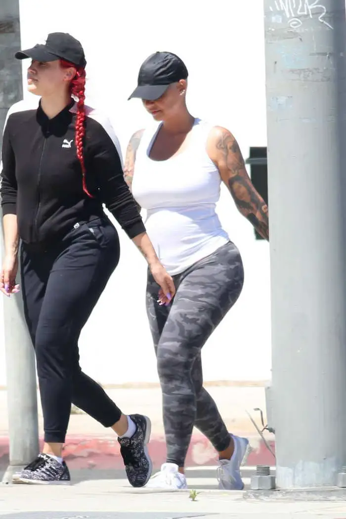 amber rose out with fiends in studio city 2