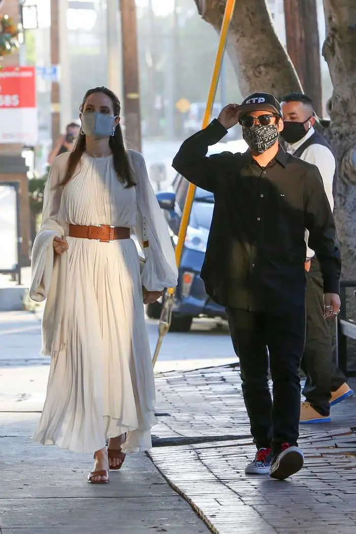 angelina jolie looks divine in cream dress as she steps out for lunch 1