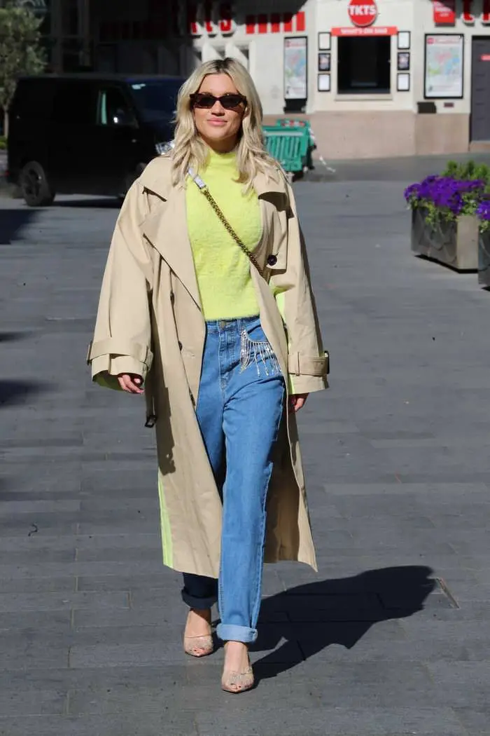 Ashley Roberts is Effortlessly Chic in Jeans and Fluffy Top