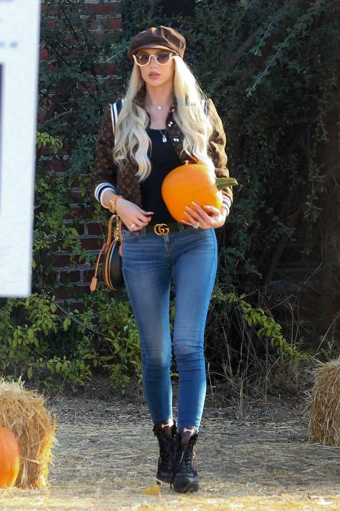 christine quinn looking chic as she stops by a pumpkin patch in hollywood 4
