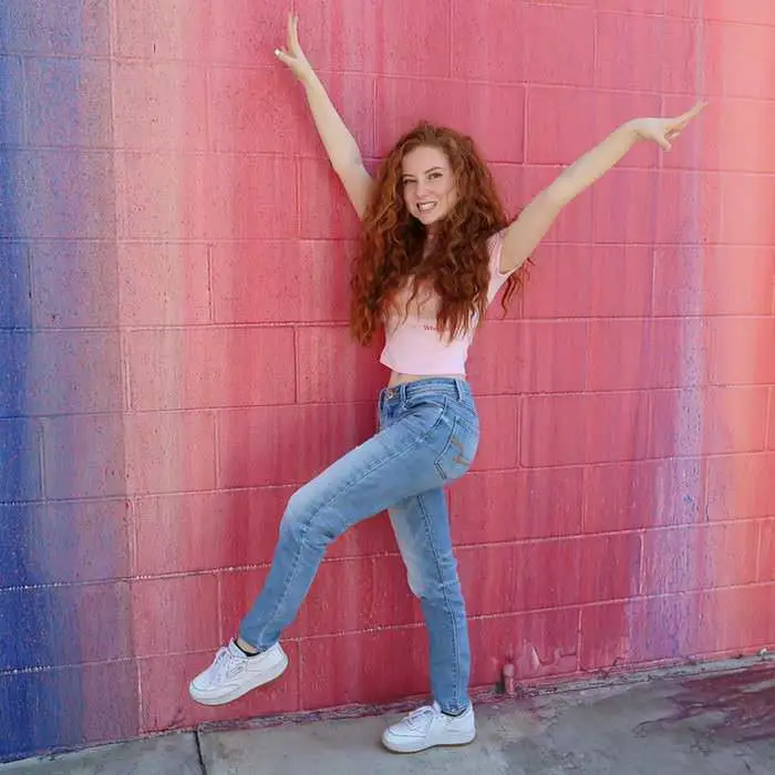 Francesca Capaldi in Chic Outfit on Instagram