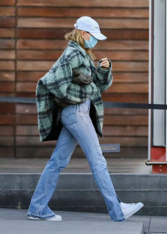 Hailey Bieber and Justin Bieber Out in Christmas Shopping at Maxfield LA