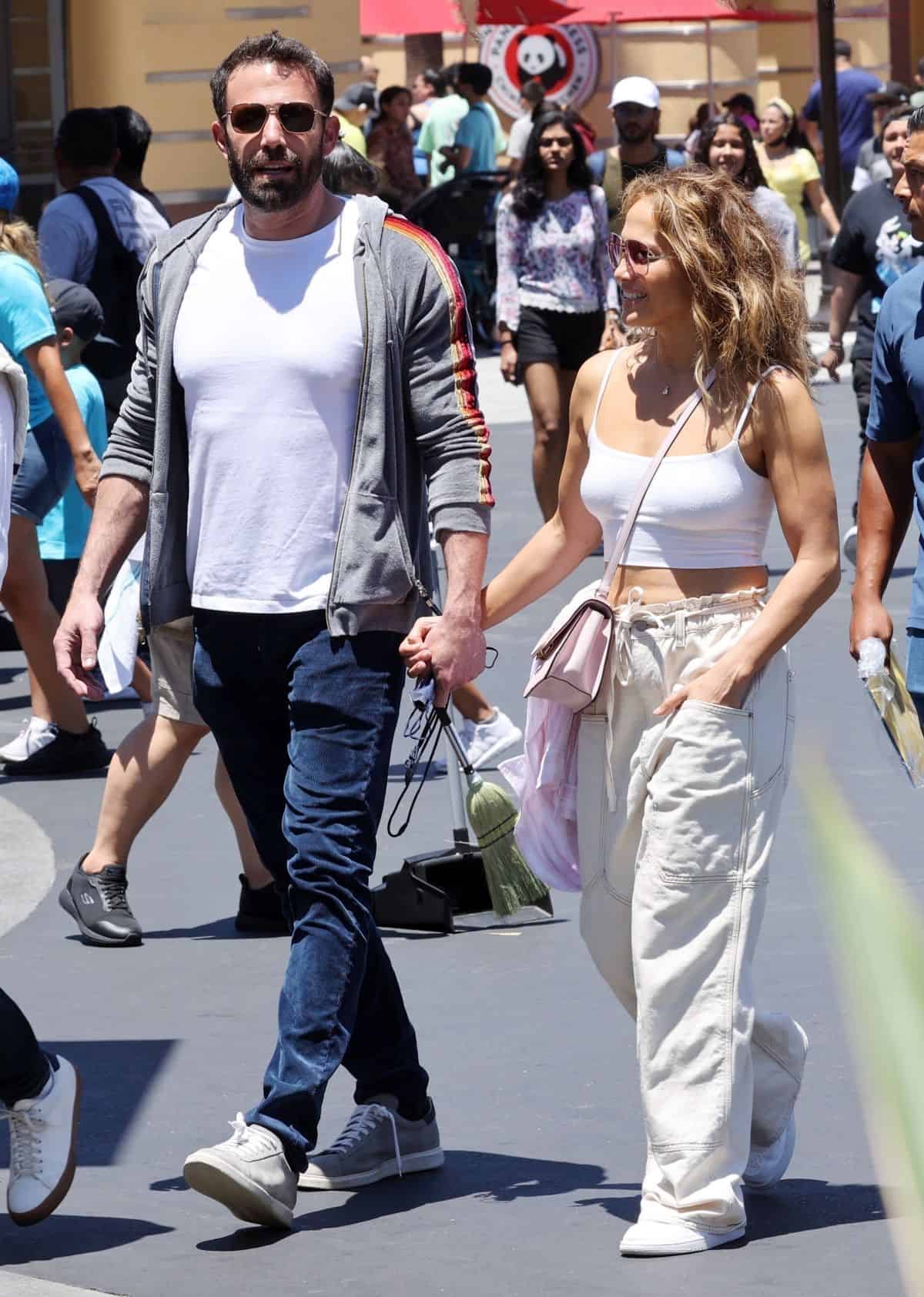 Jennifer Lopez and Ben Affleck Enjoy a Day at Universal Parks