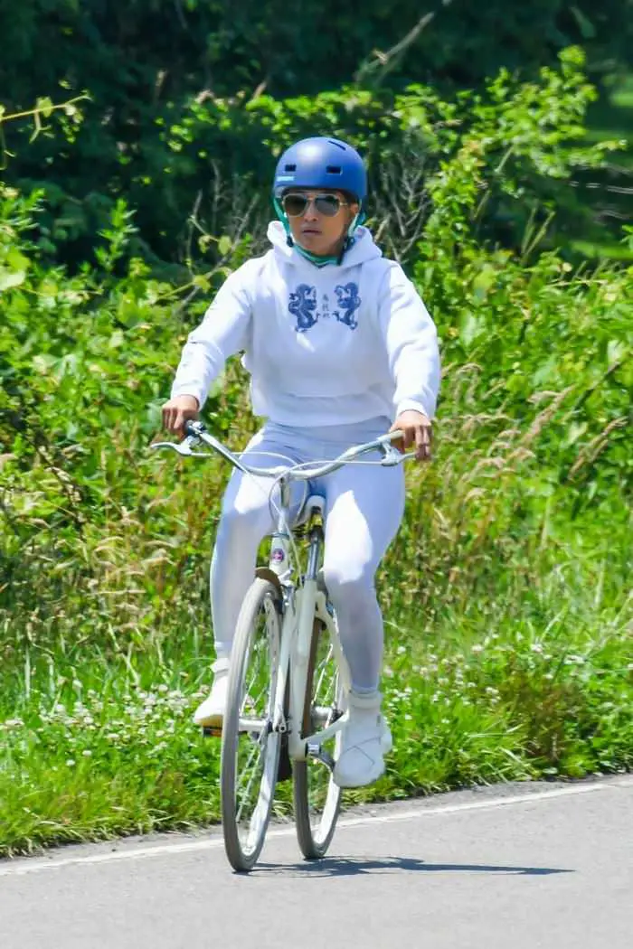 Jennifer Lopez Energetic Bike Ride in the Hamptons