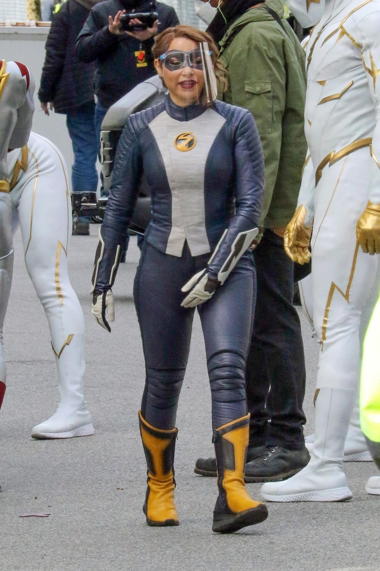 jessica parker kennedy at the the flash set in vancouver 4