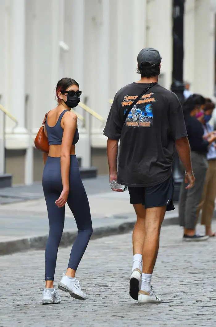 kaia gerber fuels rumors as she works out with jacob elordi 3