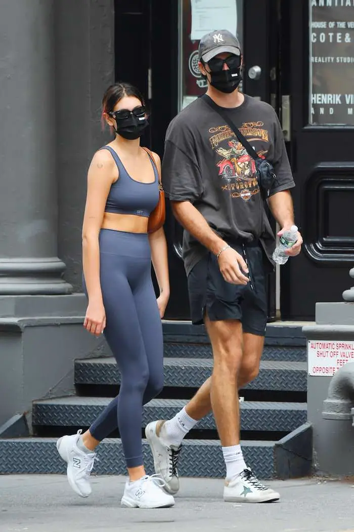 kaia gerber fuels rumors as she works out with jacob elordi 4