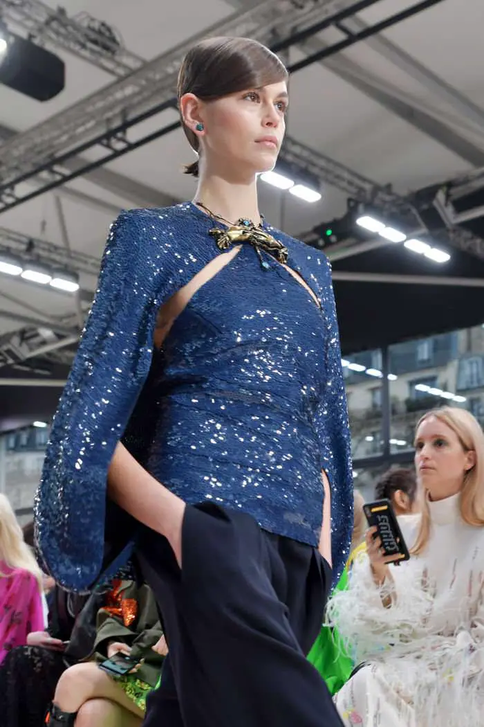 kaia gerber walks valentino aw20 at paris fashion week 4