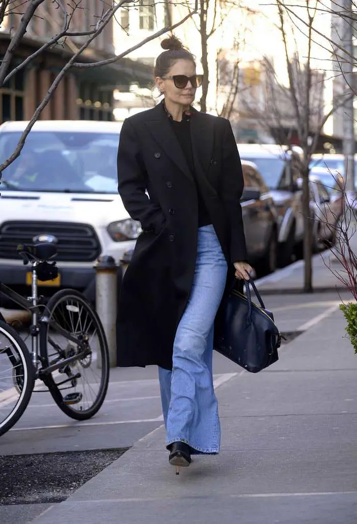 katie holmes heads to a business meeting in nyc 1