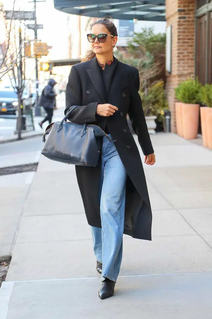 katie holmes heads to a business meeting in nyc 3