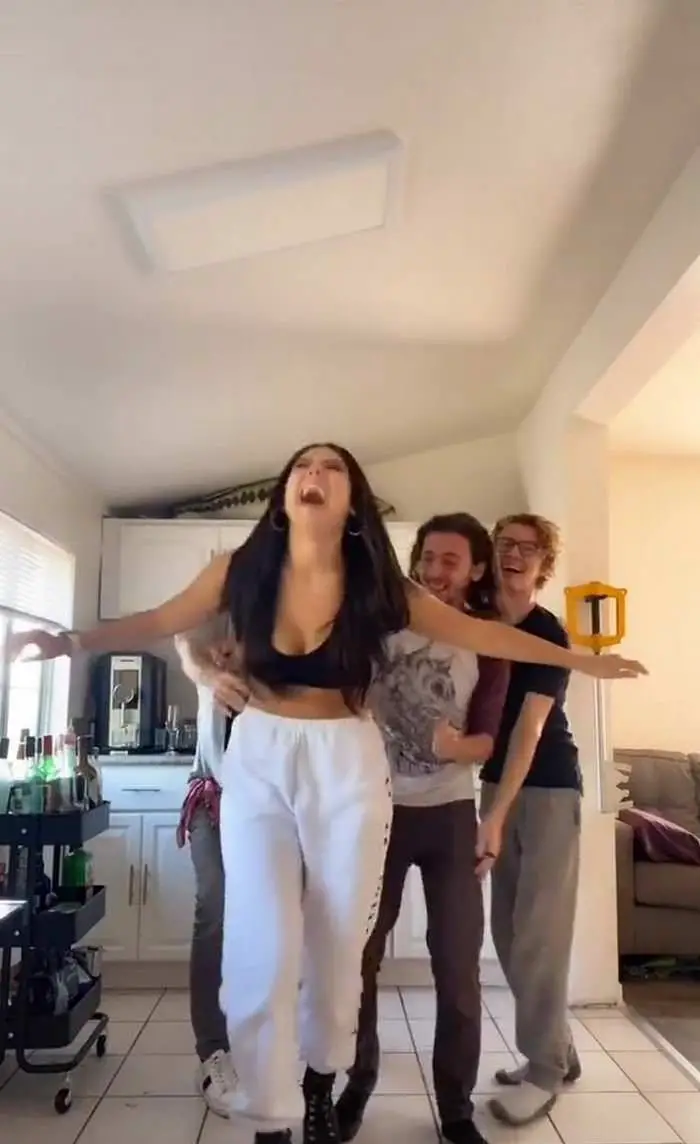 kira kosarin performs a trust fall with her friends 6