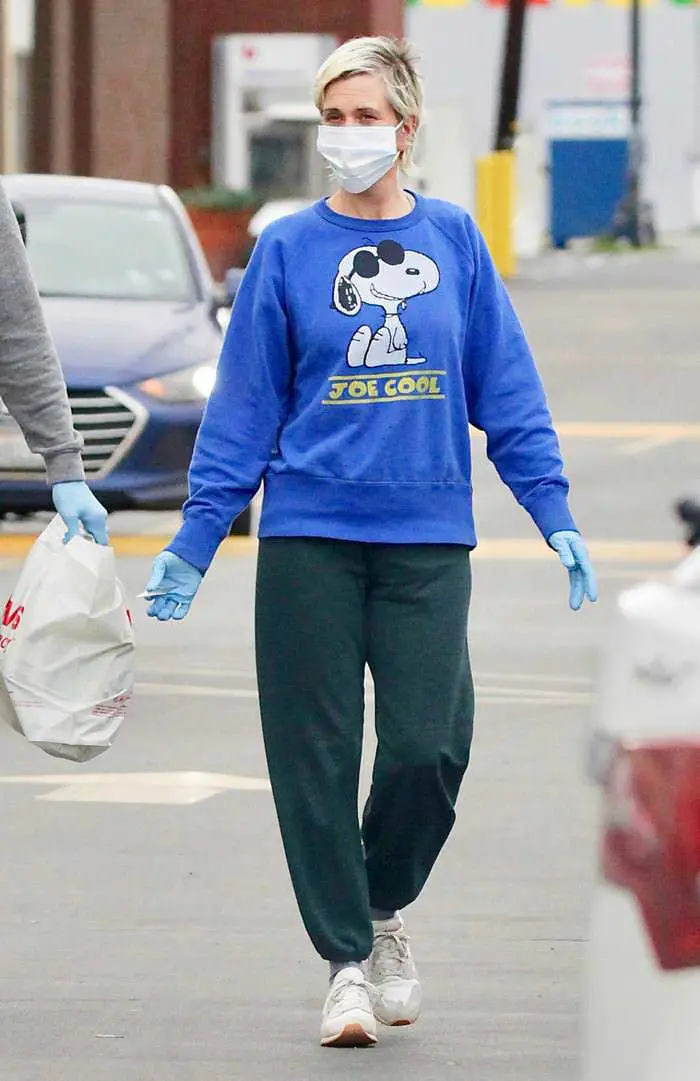 Kristen Wiig Shopping With Fiance in Los Angeles
