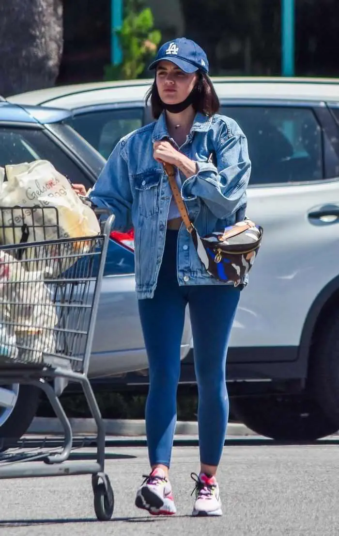 Lucy Hale in Skintight Leggings as she Shops for Groceries