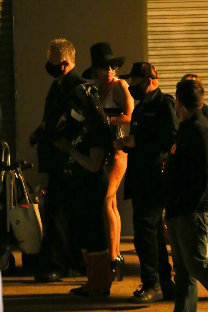 miley cyrus covered in fake blood leaves her video shoot in brooklyn 3