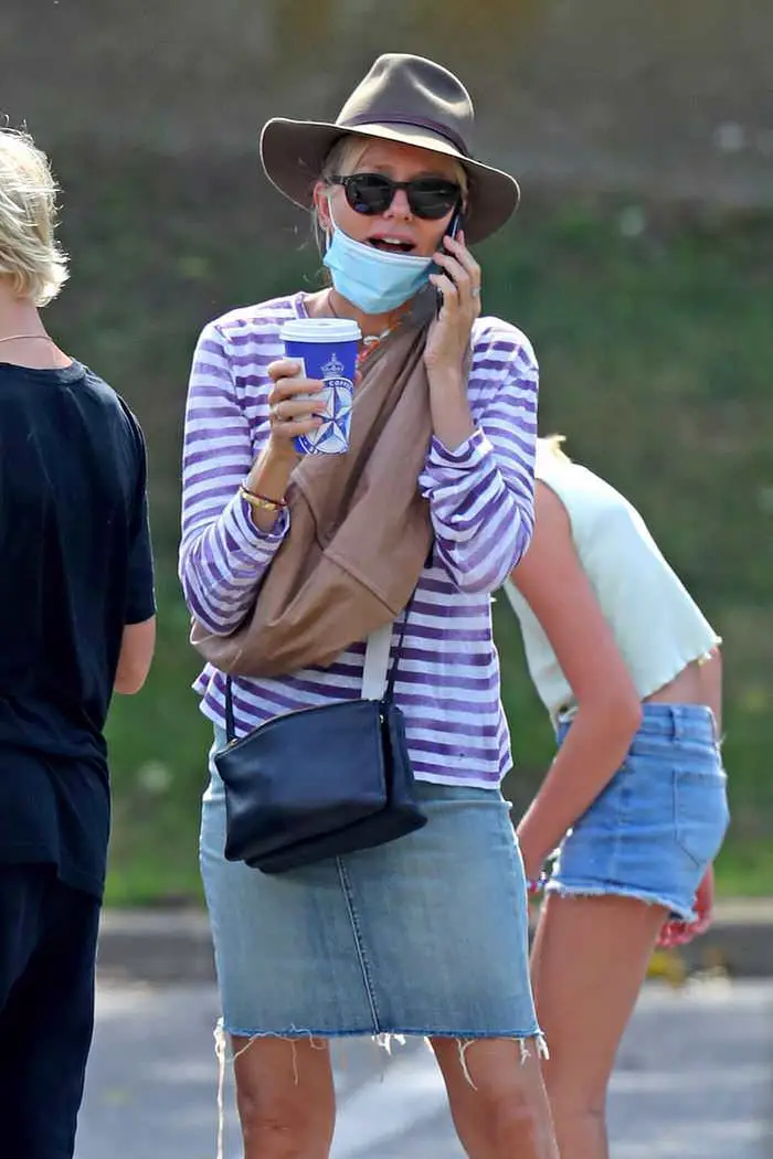 naomi watts in chic stripes as she grabs coffee in the hamptons 2