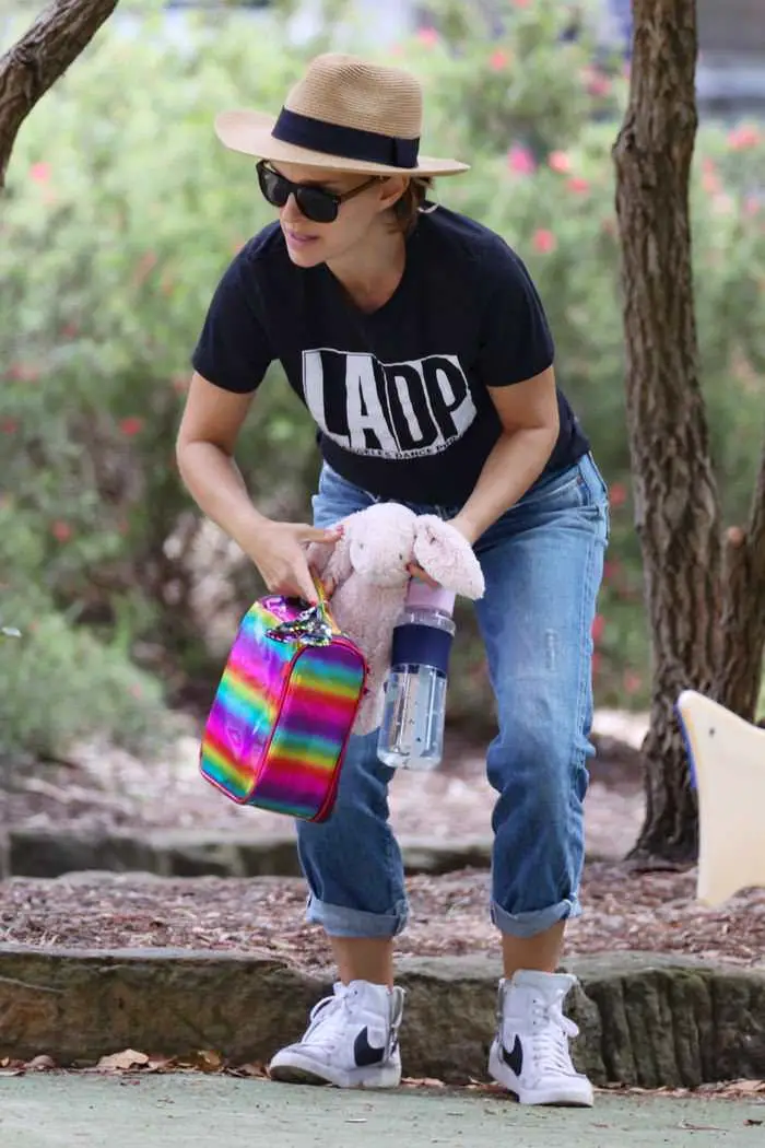 natalie portman looks casual at a gas station and in a local park with kids 3