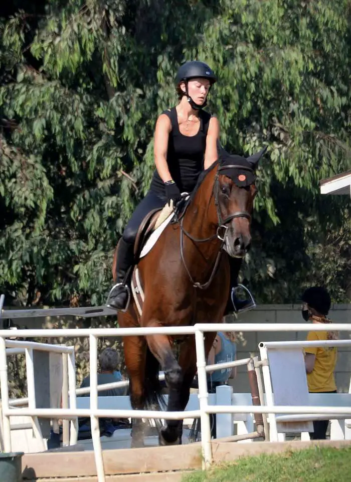 Olivia Wilde Enjoying Horseback Riding Session in the Thousand Oaks
