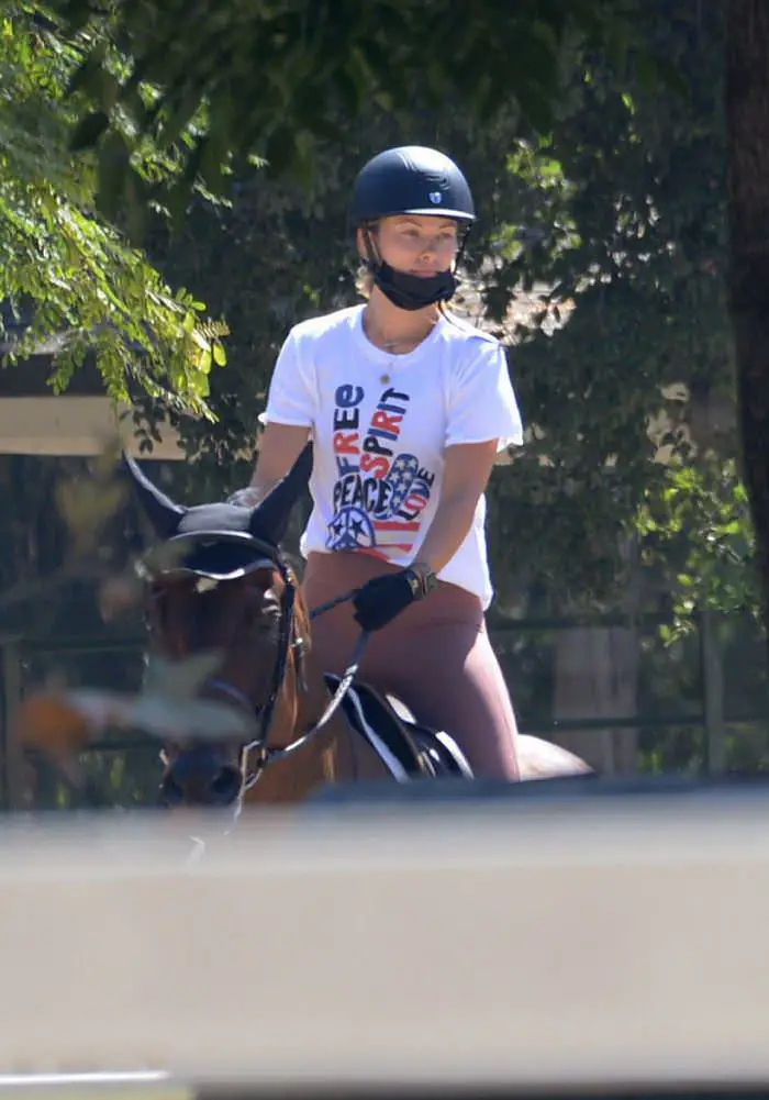 Olivia Wilde Enjoys a Horseback Ride in Thousand Oaks