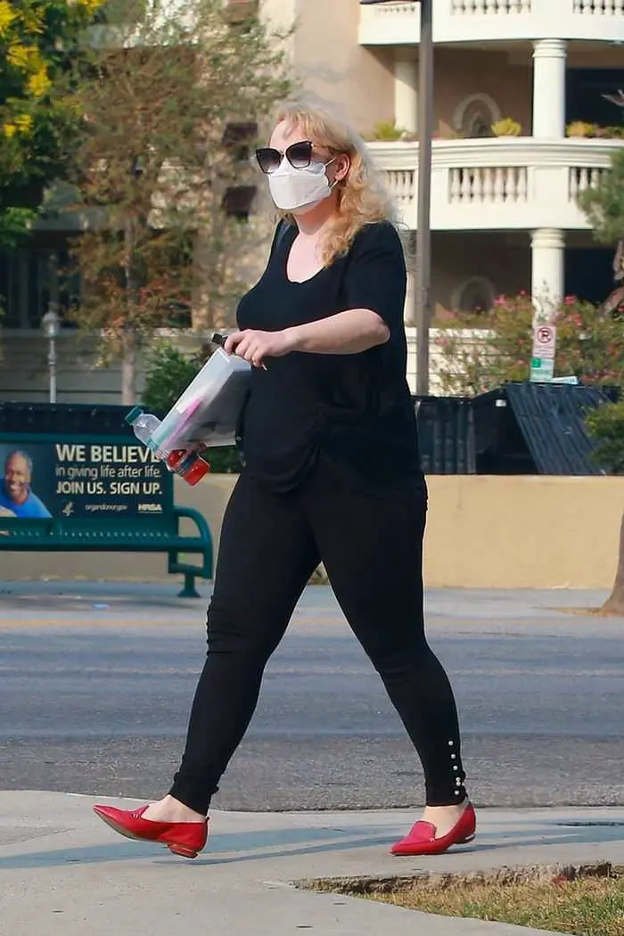 Rebel Wilson in an All-black Outfit While Running Errands in Los Angeles