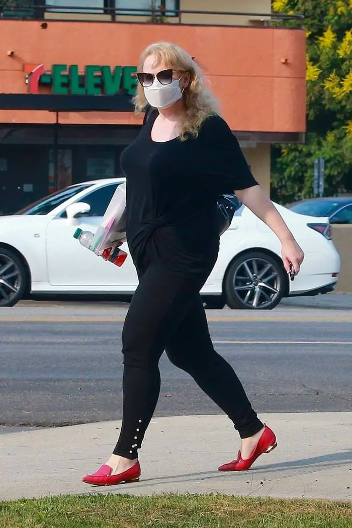 Rebel Wilson in an All-black Outfit While Running Errands in Los Angeles