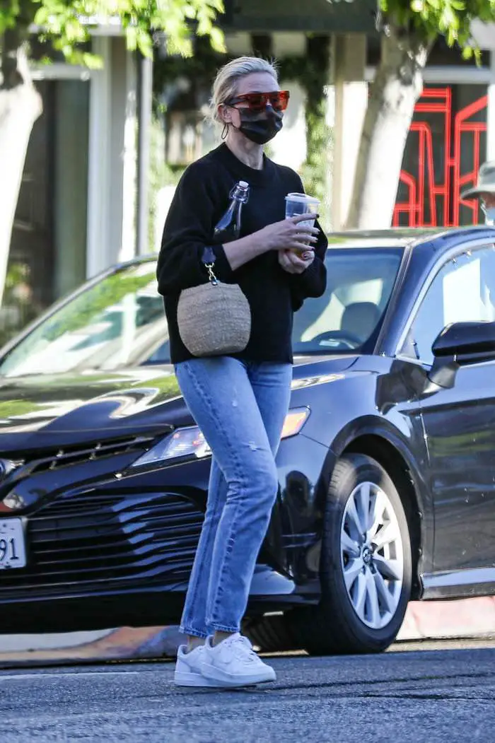 retired actress cameron diaz looks cozy while running errands in la 4