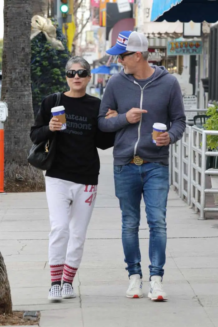 selma blair in a black jumper jogging bottoms out for a coffee in la 2