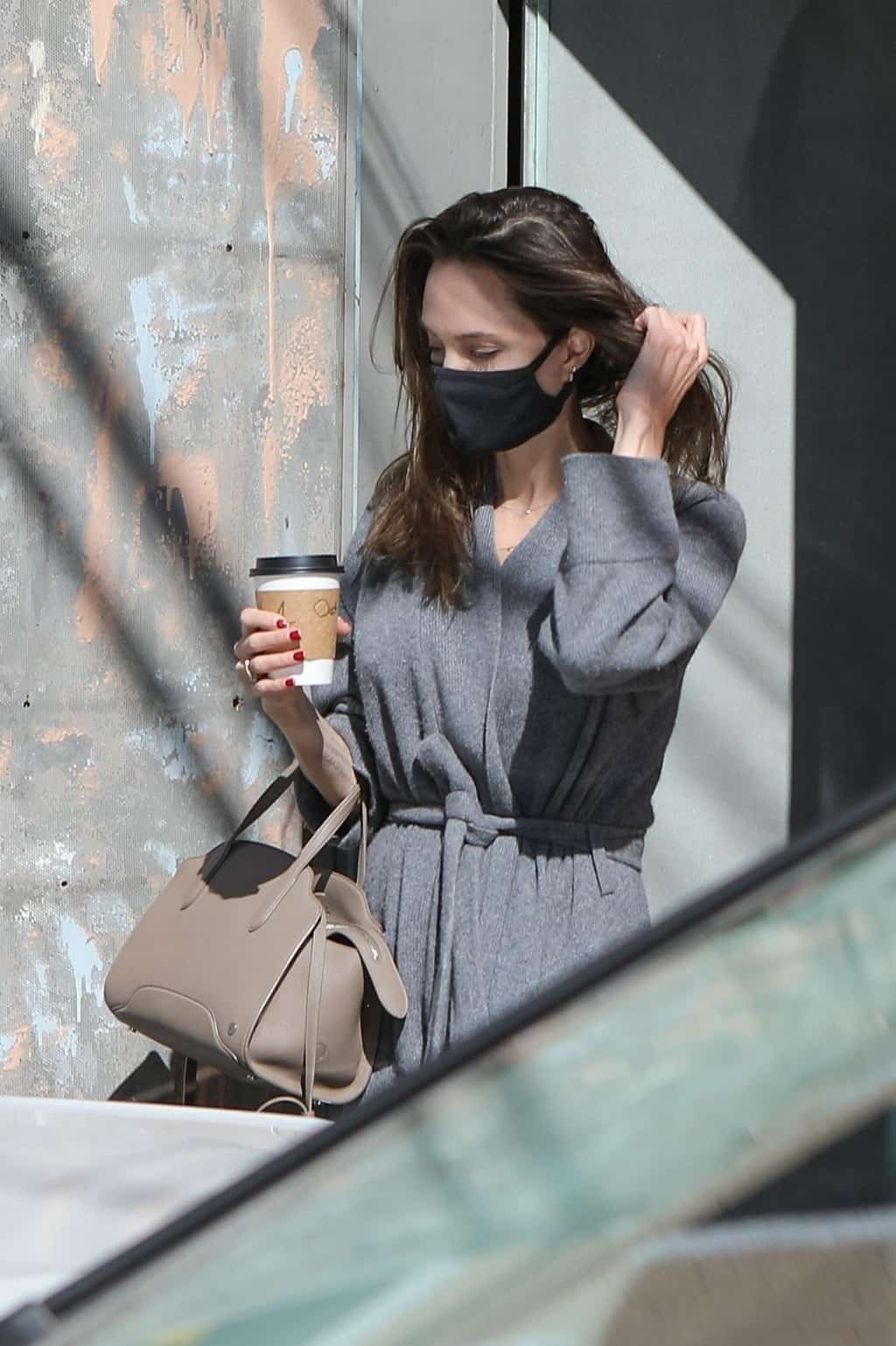 Angelina Jolie Outside the “Catwalk Designer Vintage” Store in Los Angeles