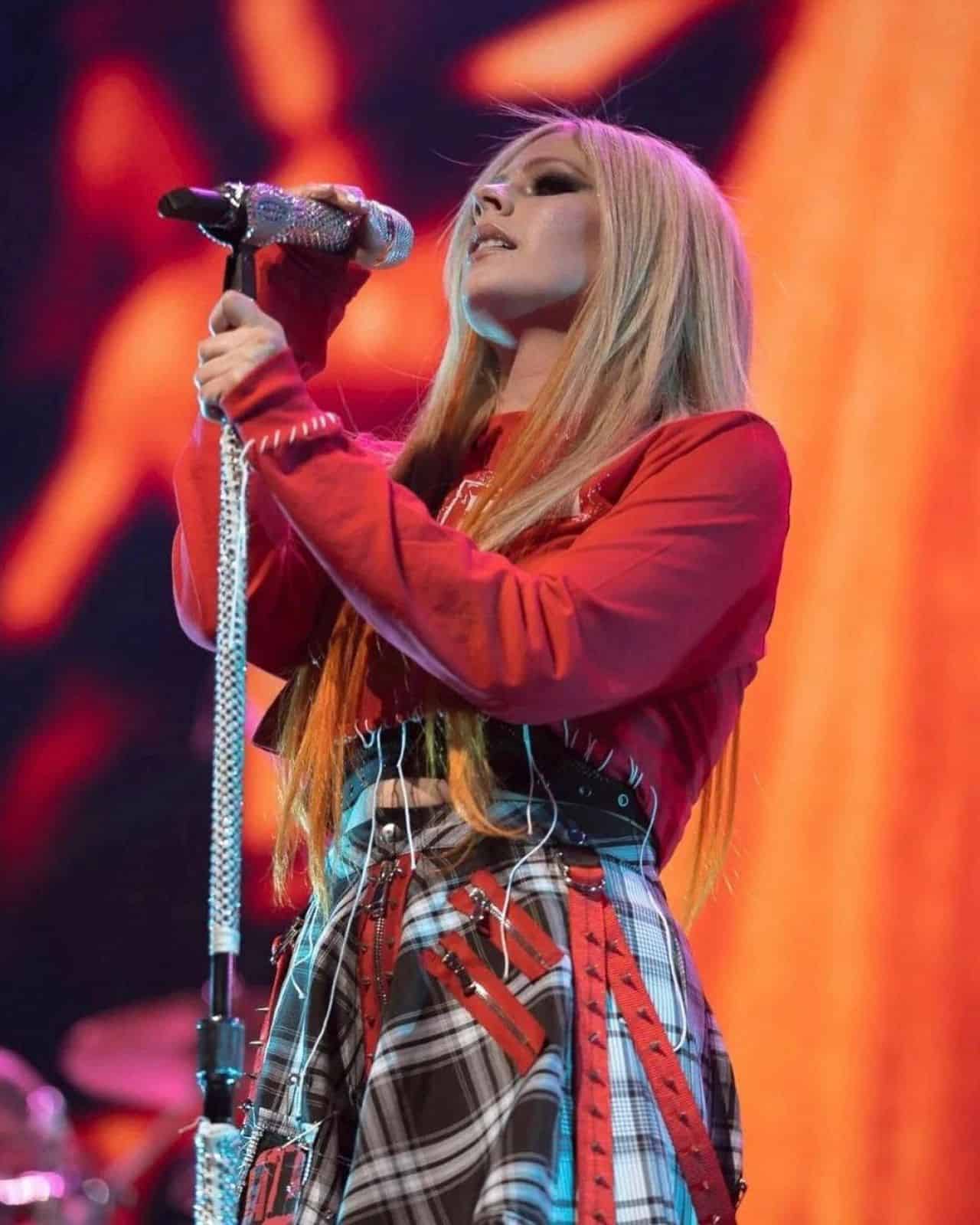 Avril Lavigne Wows the Crowd at the 2022 iHeartRadio ALTer EGO Festival