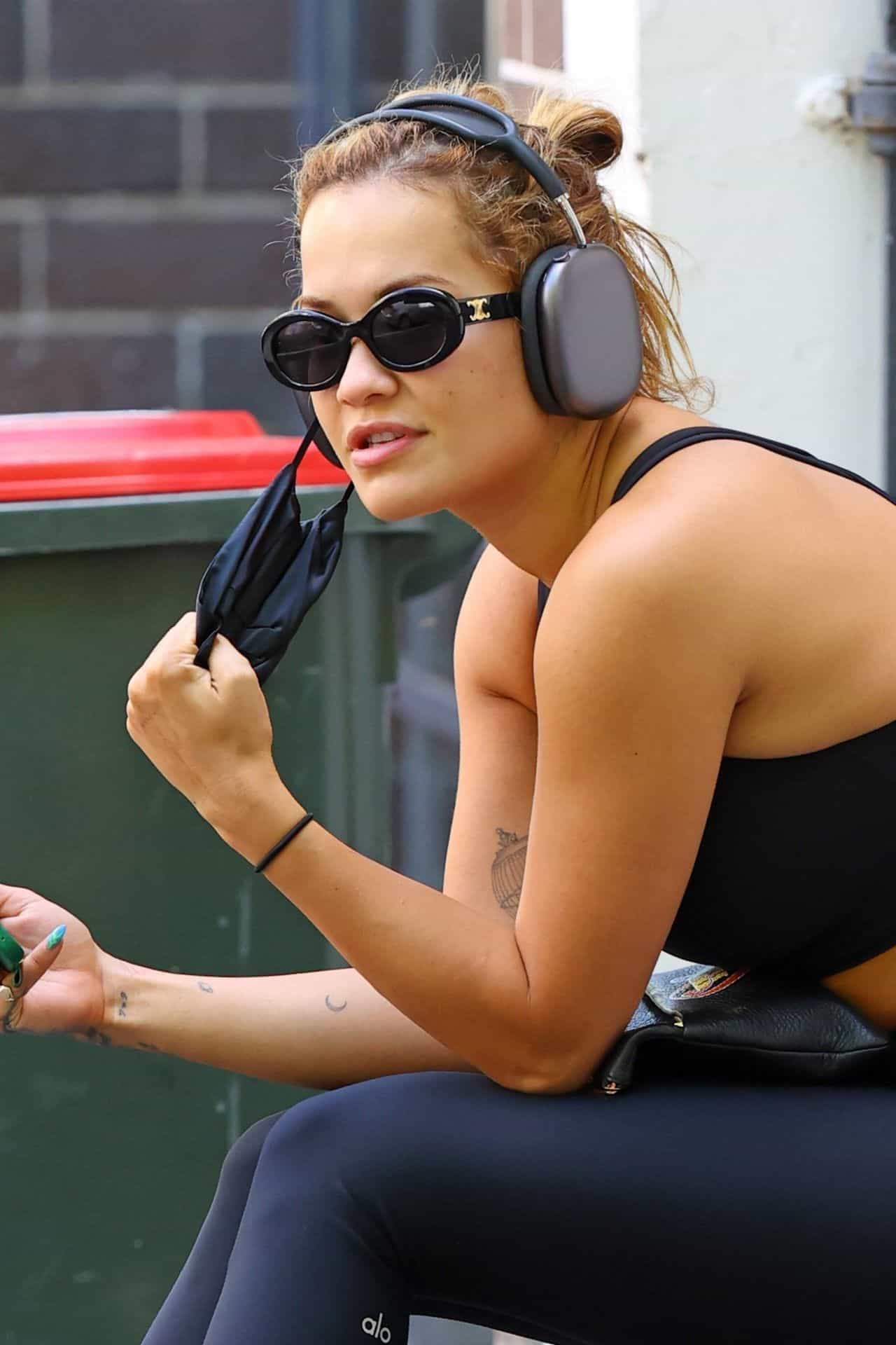 Rita Ora Sparkles in All-black Activewear after a Heavy Workout at the Gym in Sydney