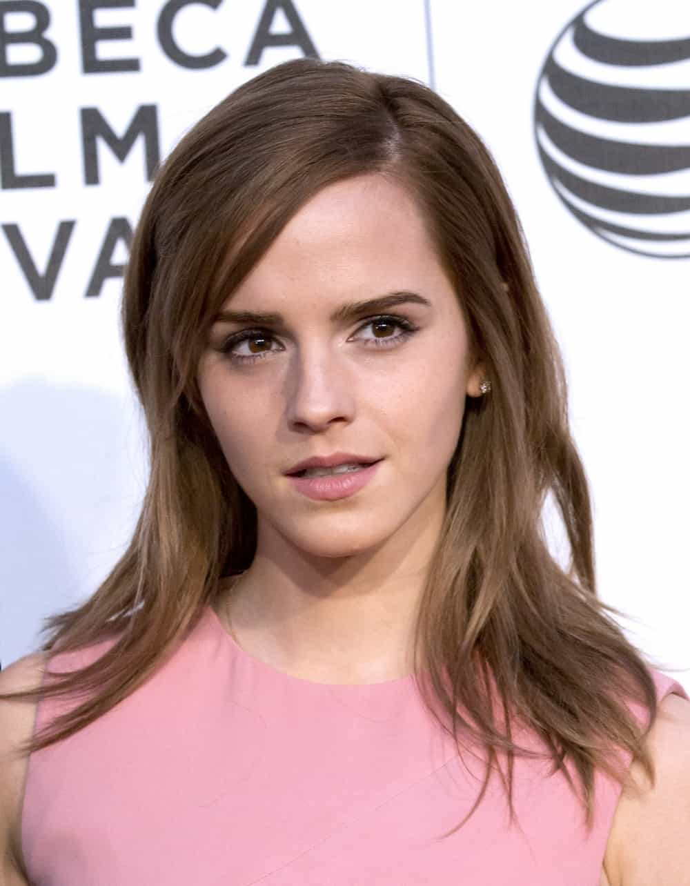 Emma Watson Was Spectacular in a Mini Skirt at the Premiere of "Boulevard"