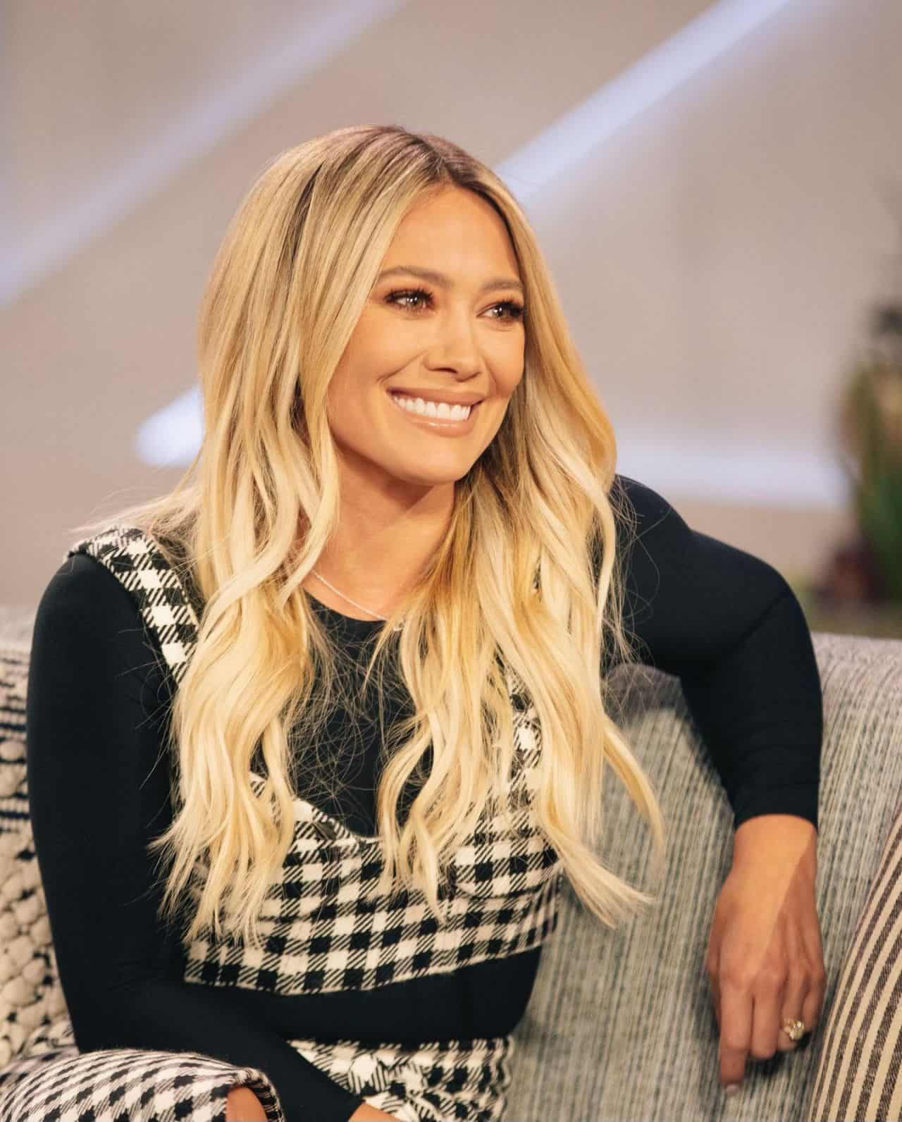 Hilary Duff Wowed Everyone with Her Wide Smile on The Kelly Clarkson Show