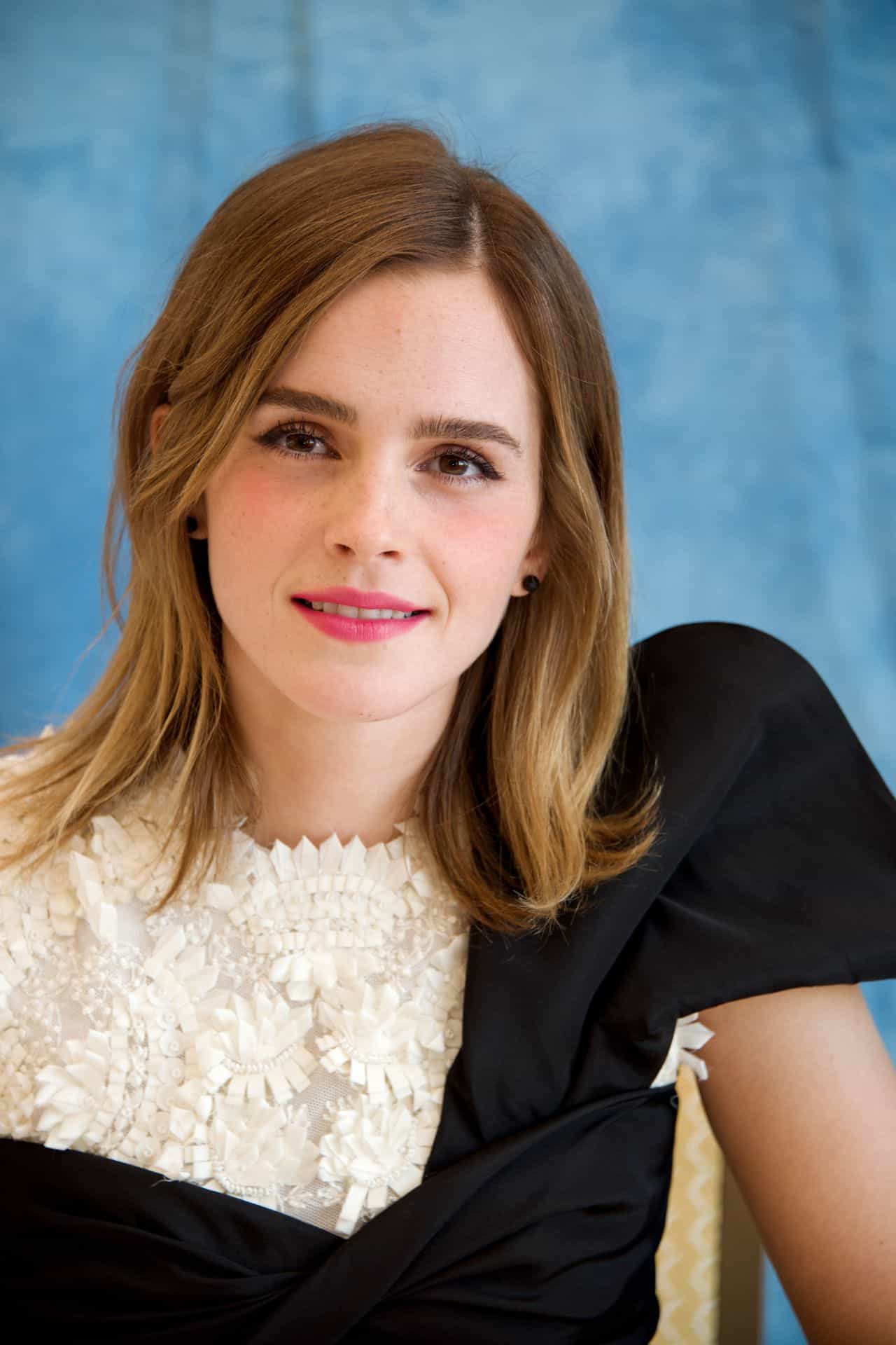 Emma Watson Oozes Beauty at the Press Conference at the Maybourne Hotel