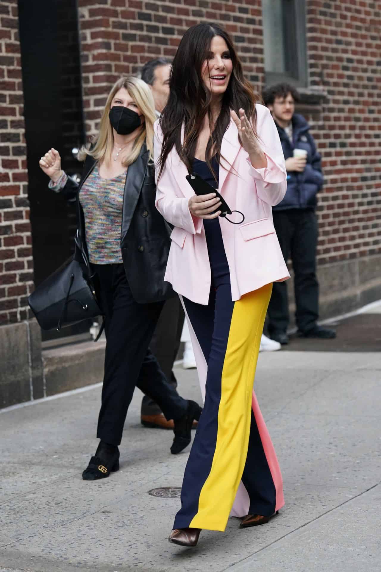 Sandra Bullock Looking Chic Ahead of her "The Late Show" Appearance in NY