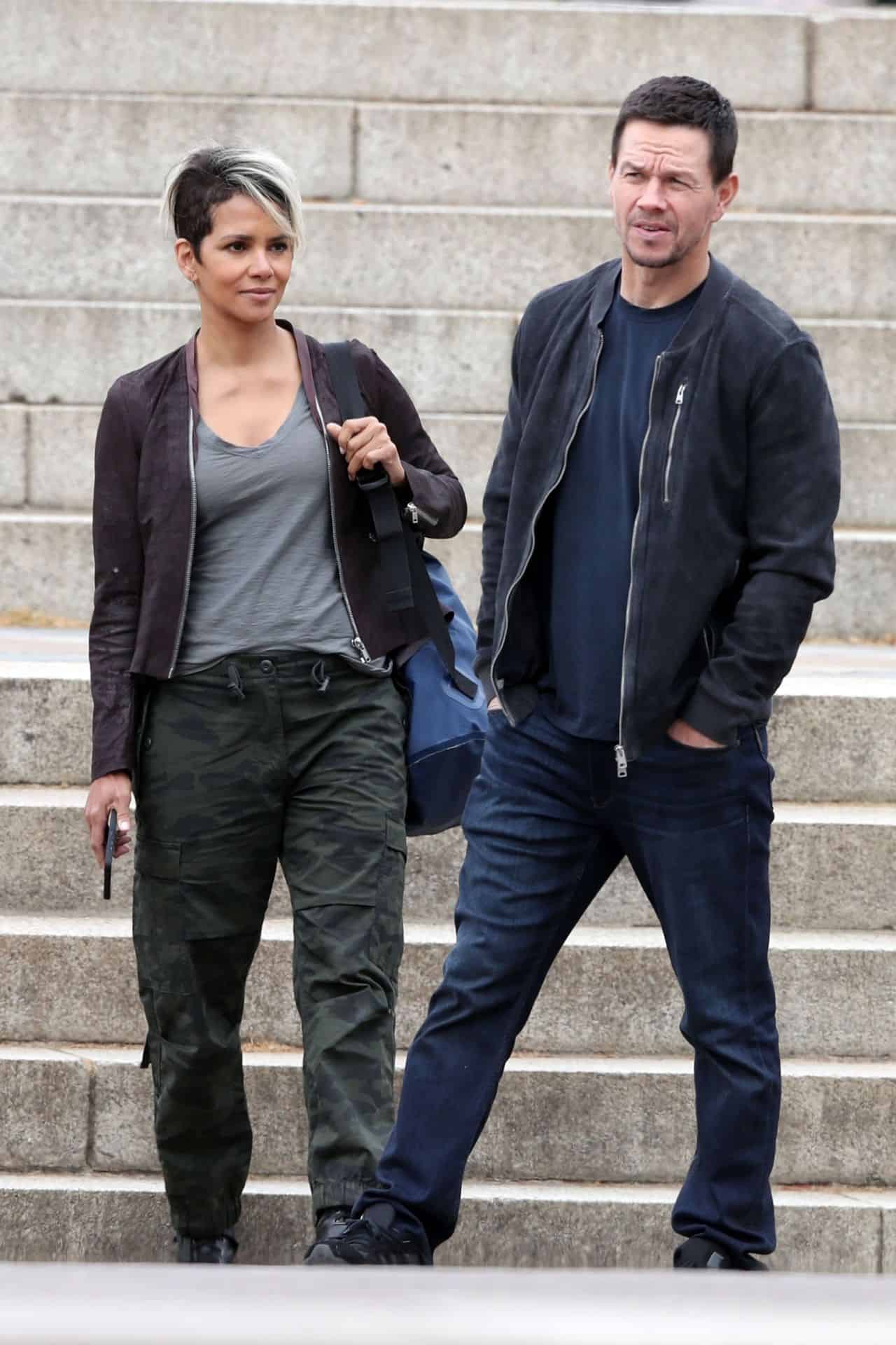 Halle Berry Looks Great on the Set of Her New Movie "Our Man from Jersey"
