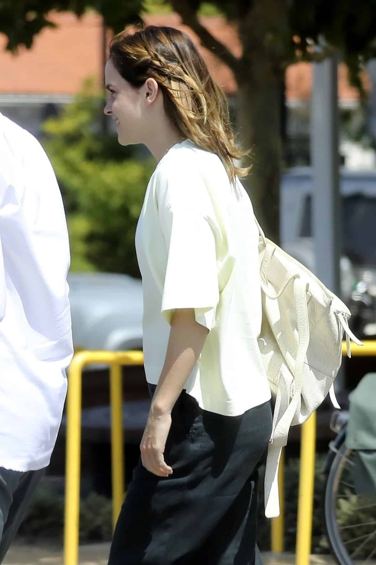 Emma Watson Rocks a Casual Style while Leaving the Superba Cafe with a Friend