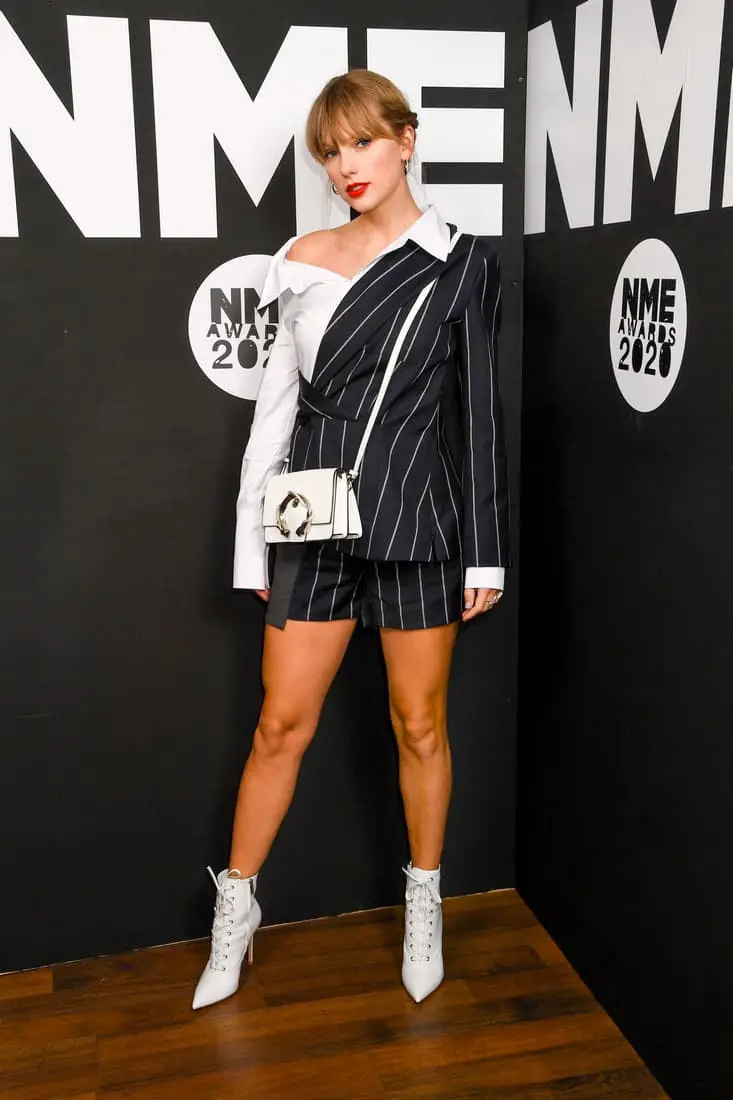 Taylor Swift Shines in an Asymmetrical Energetic Outfit at the NME Awards