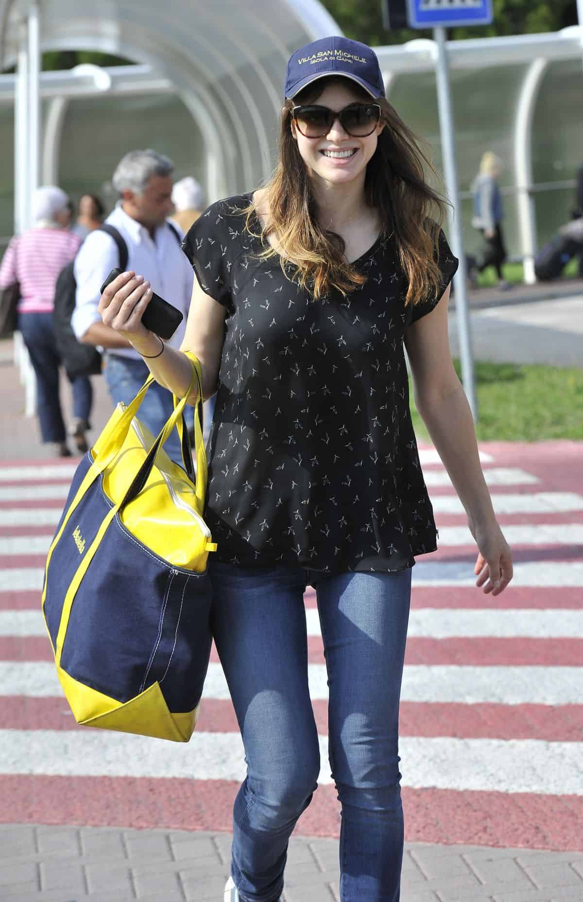 Alexandra Daddario Keeps It Casual Look as She Arrives at her Venice Hotel