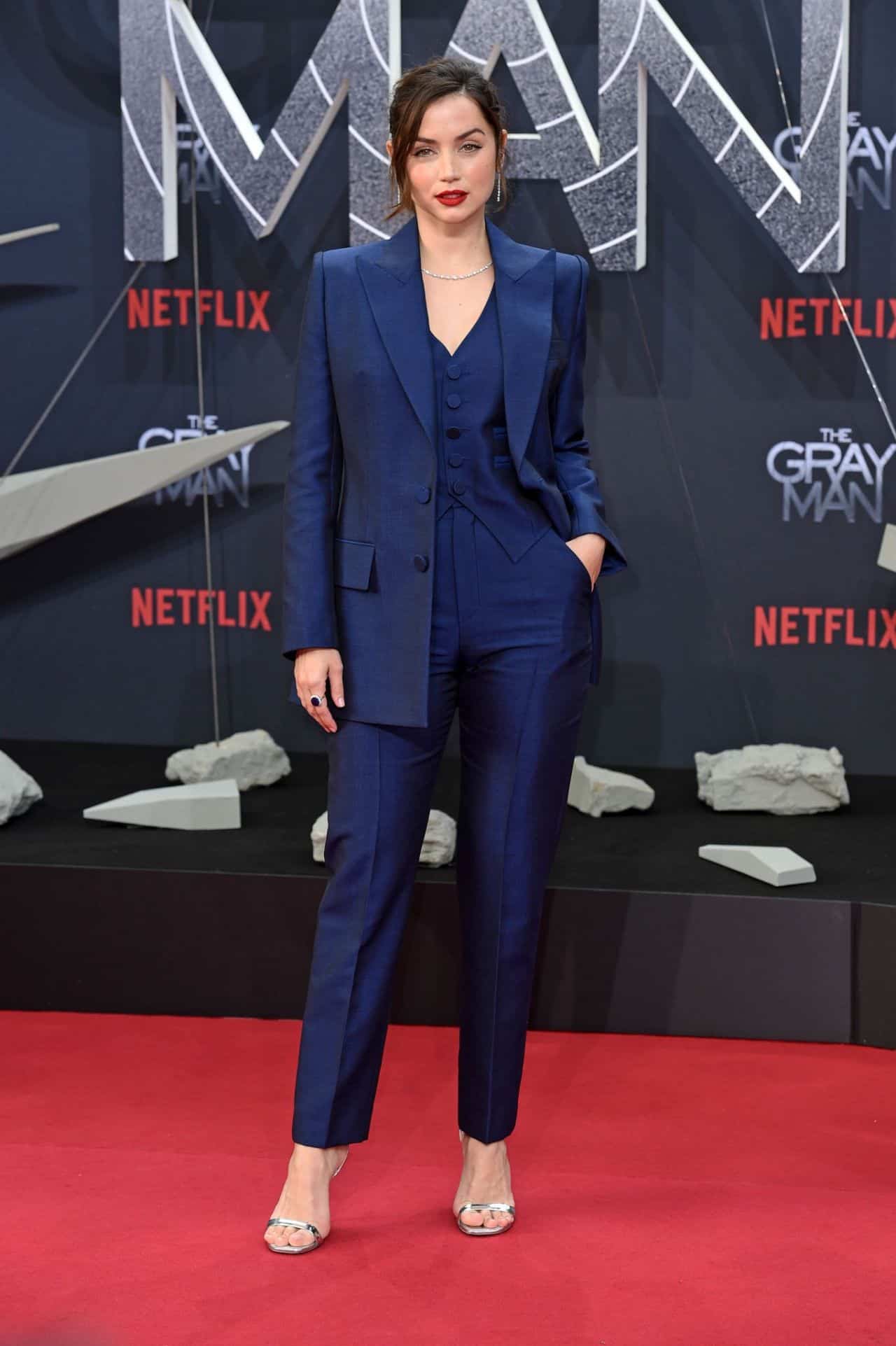 Ana de Armas Shows her CIA Look at "The Gray Man" Premiere in Berlin