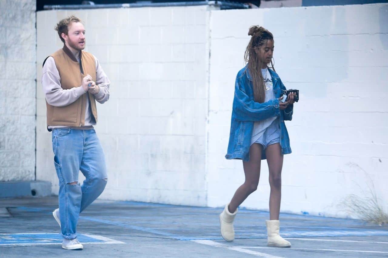 Malia Obama Stops by 7-Eleven in Short Shorts and Ugg Boots with Friend