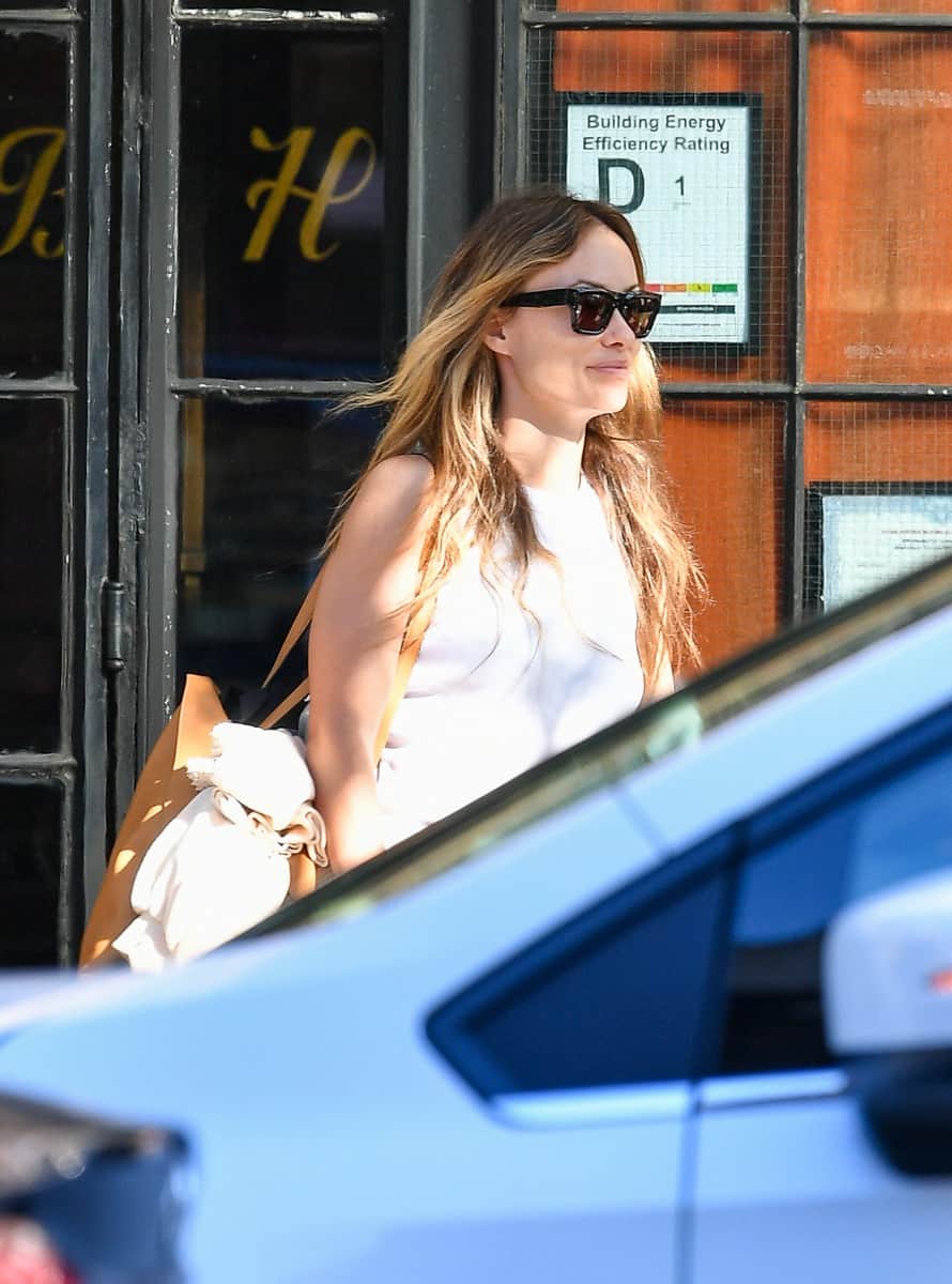 Olivia Wilde Keeps a Casual Look as She Leaves her Hotel in New York City