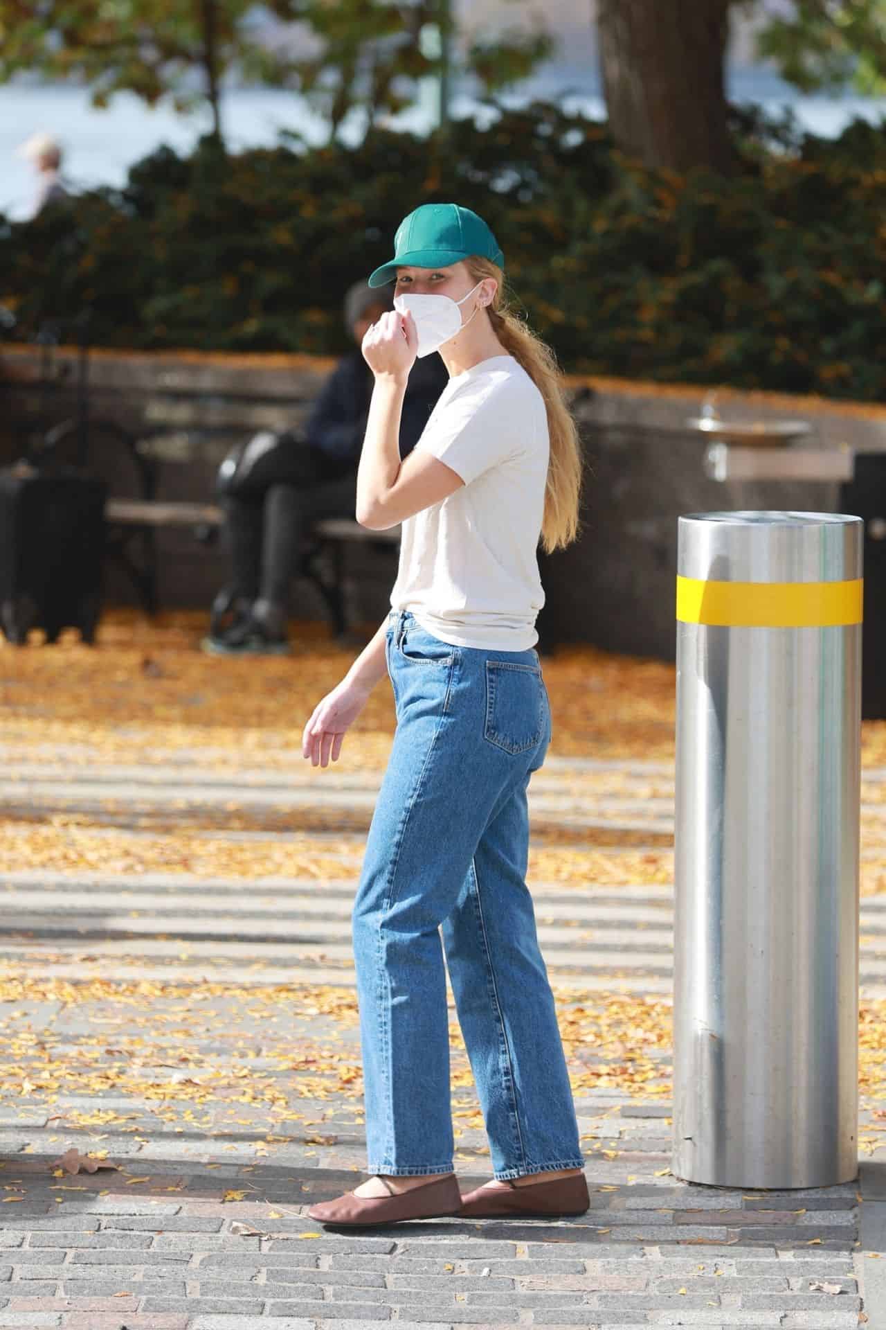 Jennifer Lawrence Sports a Casual Look During a Family Stroll in NYC