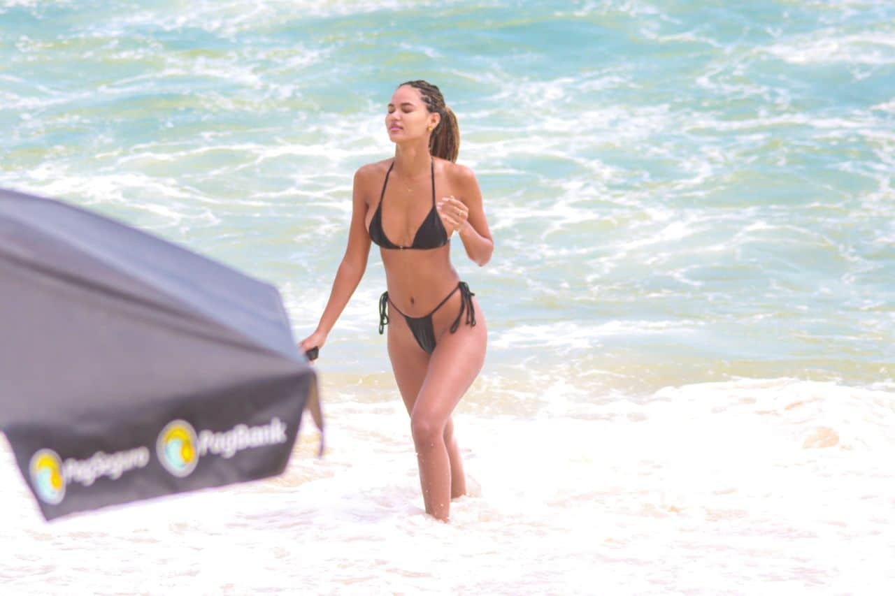 Juliana Nalu Stands Out in a Black Skimpy Bikini in Rio de Janeiro