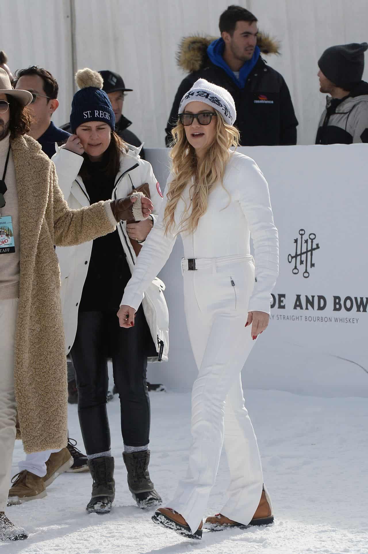 Kate Hudson Looks Stunning in a White Jumpsuit and Beanie in Aspen