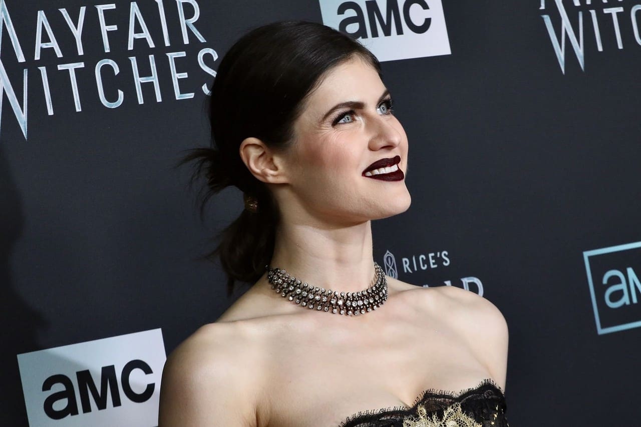 Mayfair Witches' Alexandra Daddario Looks Stylish in Black at the Premiere