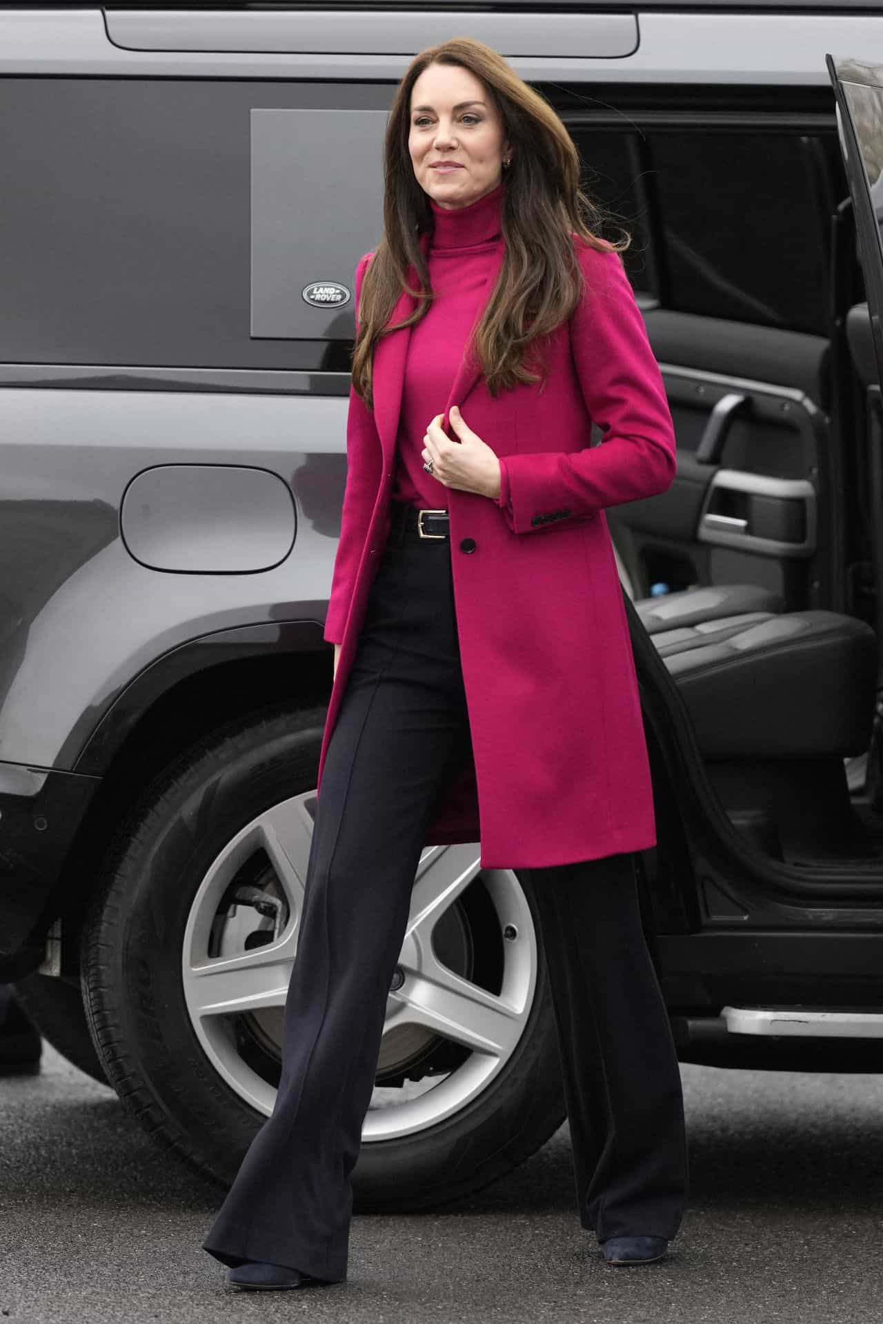 Kate Middleton Makes Short Visit to Windsor Foodshare in Bright Pink Coat