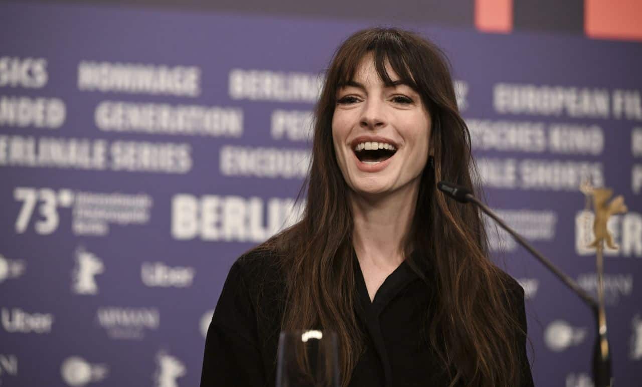 Anne Hathaway Posing at "She Came To Me" Photocall at Berlin Film Festival