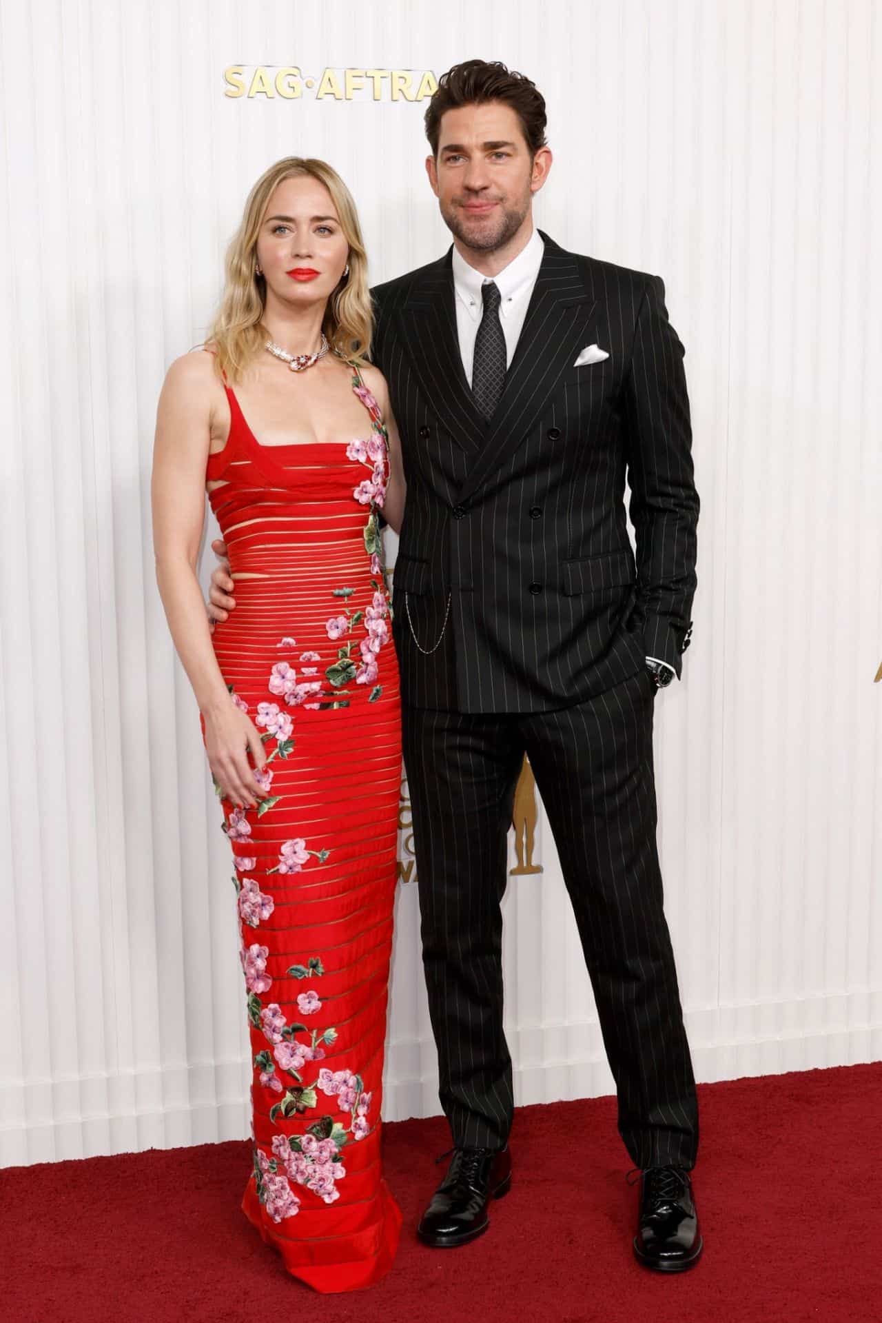 Emily Blunt Amazes in a Red Oscar de la Renta Dress at the 2023 SAG Awards