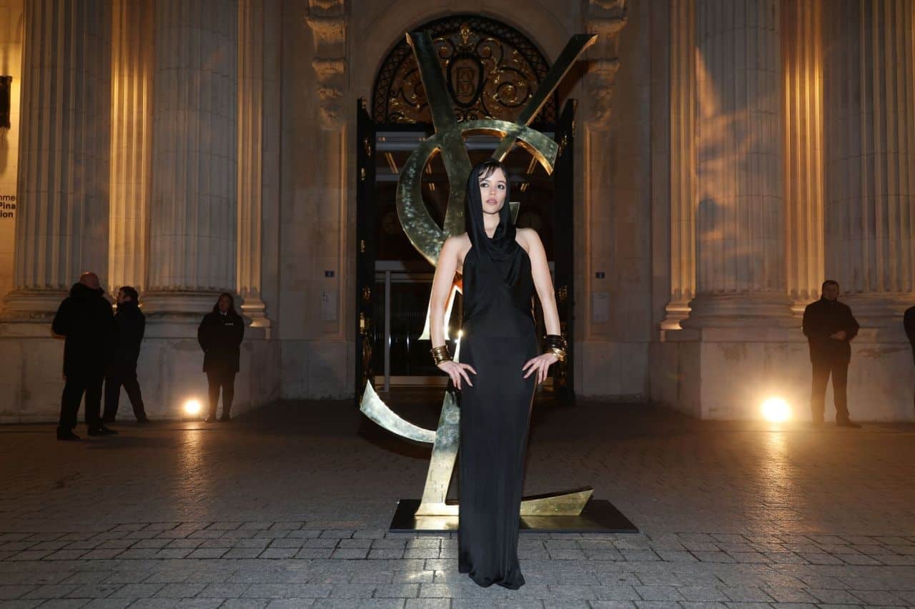 Jenna Ortega Shines at Paris Fashion Week with Stunning Backless Dress & Fashion-forward Look