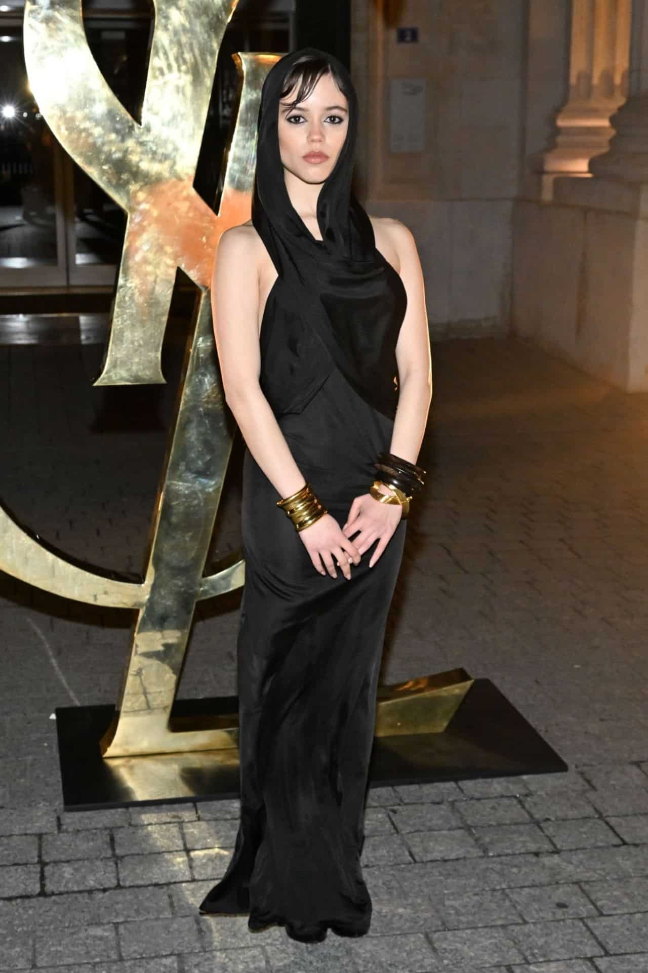 Jenna Ortega Shines at Paris Fashion Week with Stunning Backless Dress & Fashion-forward Look